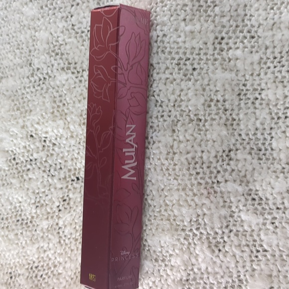 DefineMe Disney Princess Fragrance in Mulan, 8ml/0.27fl oz - Picture 6 of 11